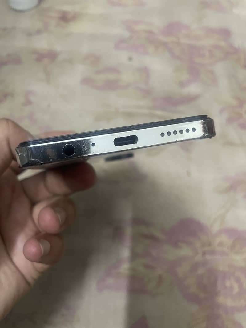 Tecno CAMON 20 4