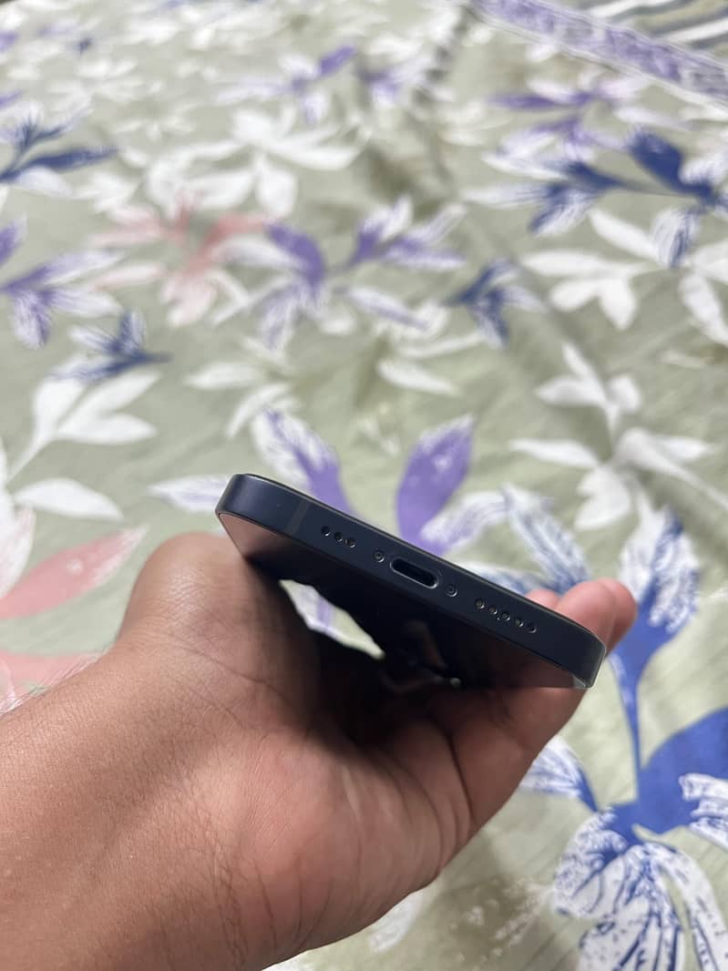 Apple iPhone 12 5