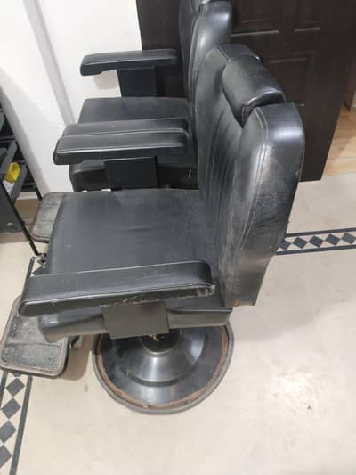 2 Saloon chairs