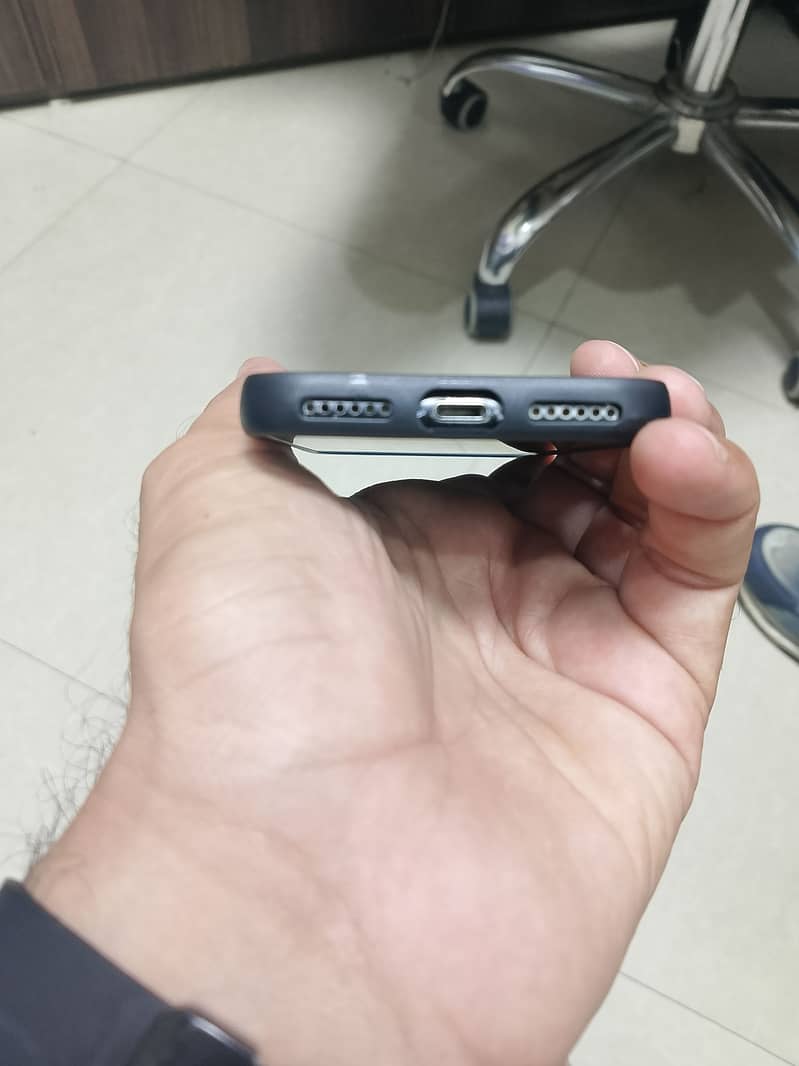 Apple iPhone 7 3