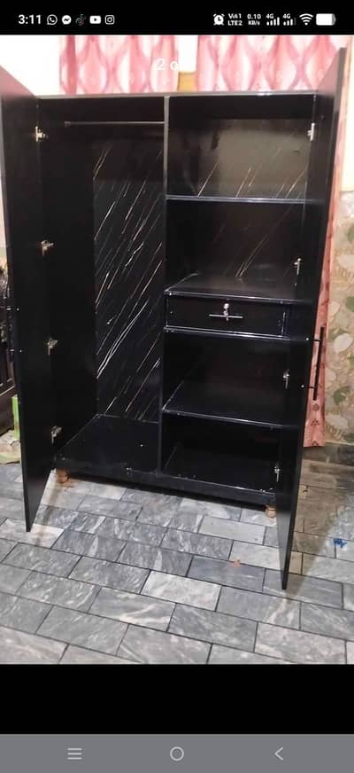 wooden Almri