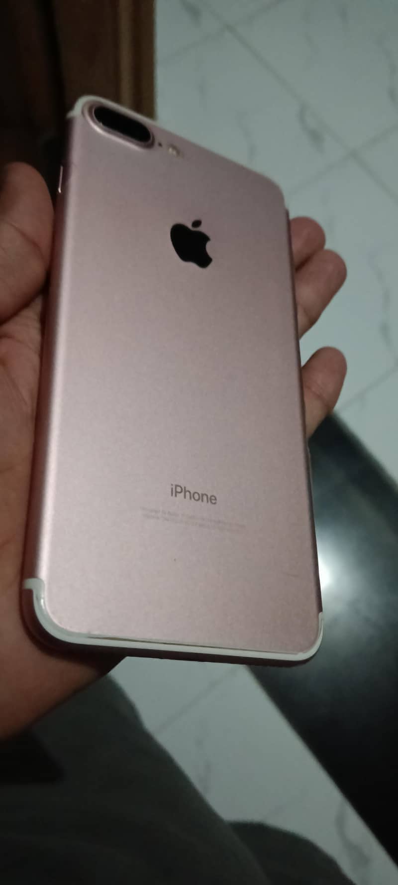 Apple iPhone 7 Plus 1