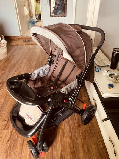 babyland big size pram/ stroller 10/10 Condition dubai se purchase ki
