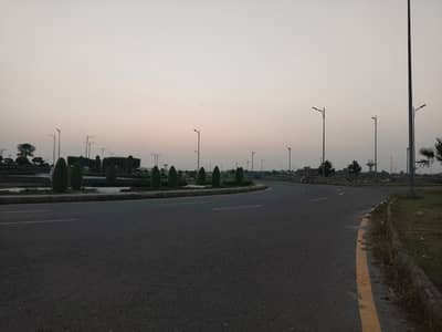 Rare 1 Kanal Residential Plot for Sale in DHA Phase 7 T Block Lahore | Prime Location Near Main Approach, & Corporate Road