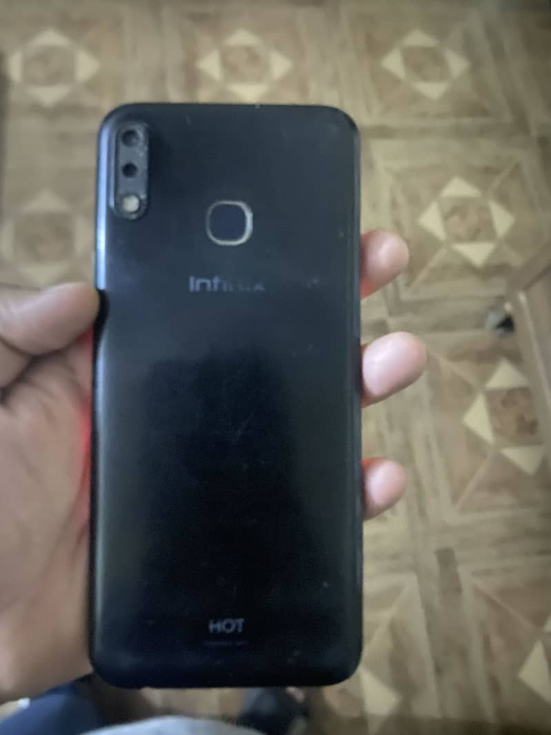 Infinix Hot 8 Lite 0