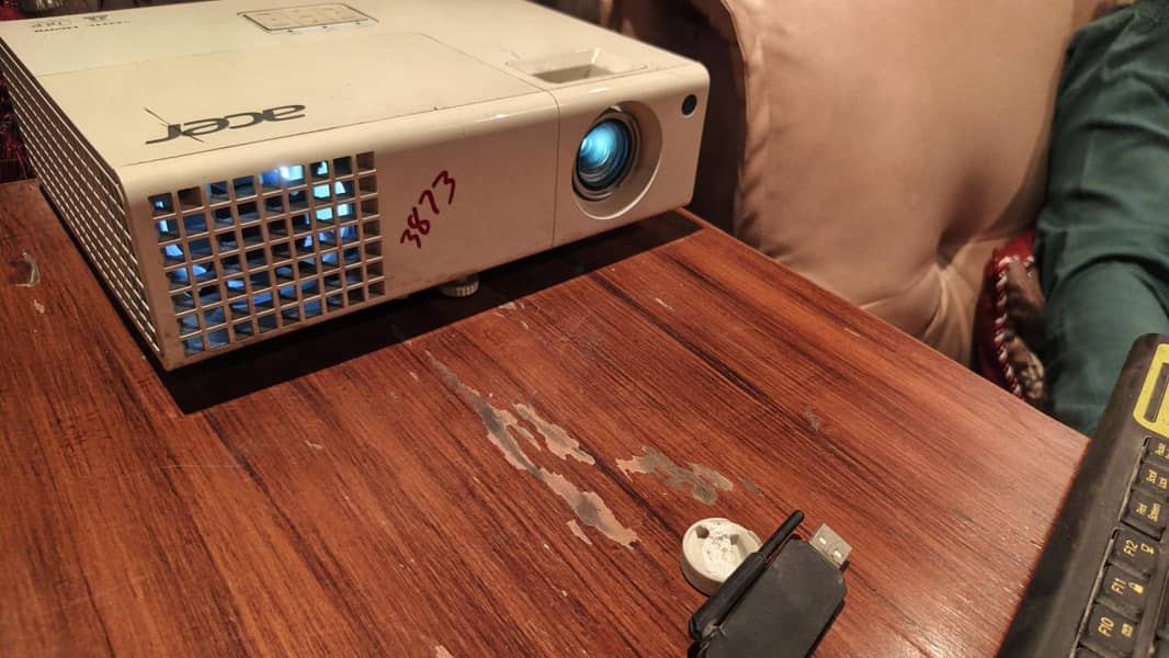 Acer projector 1