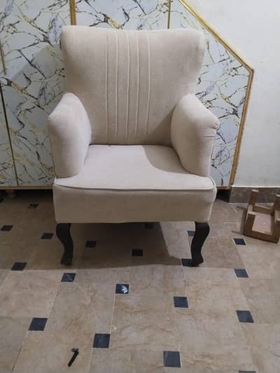 Chris/ room chair/ drawing room chair