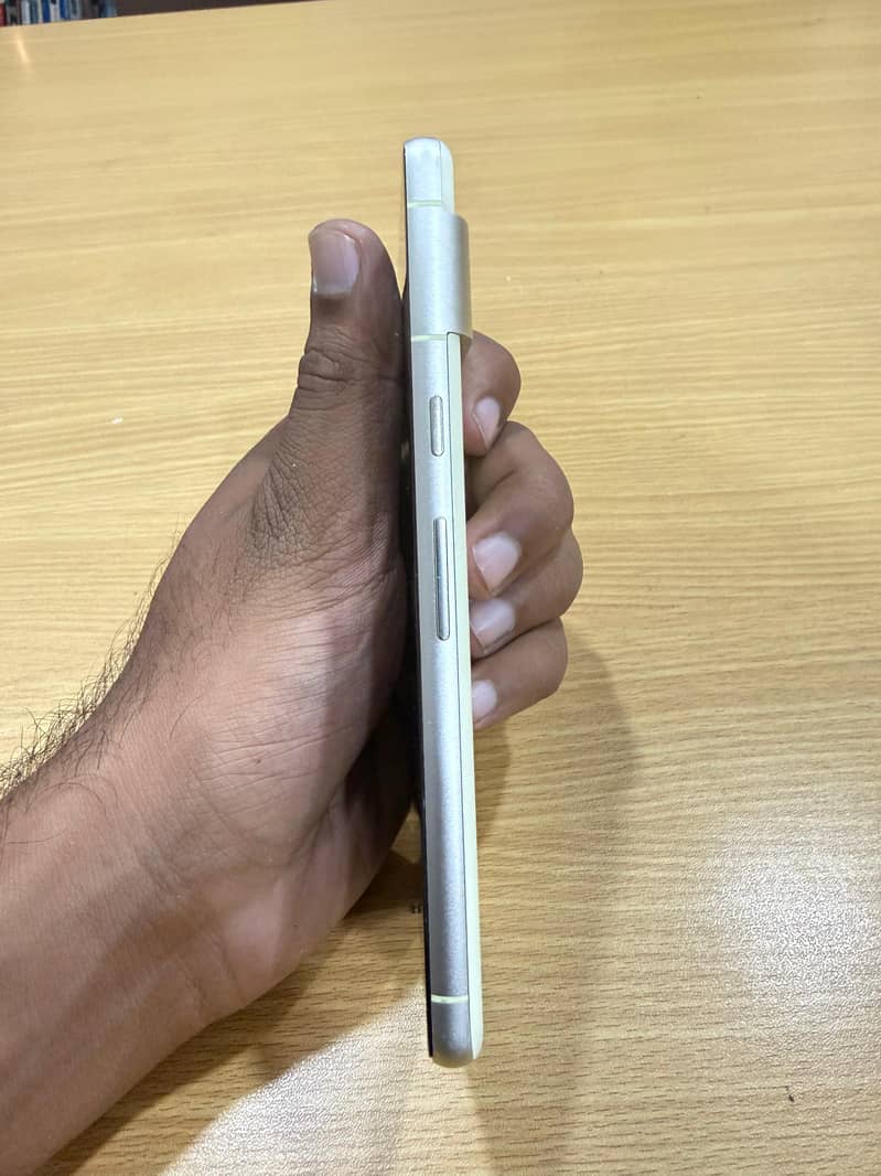 Google Pixel 7 3