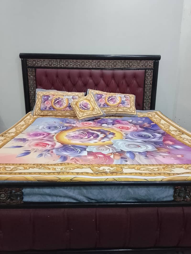 Bed and sofa set 0