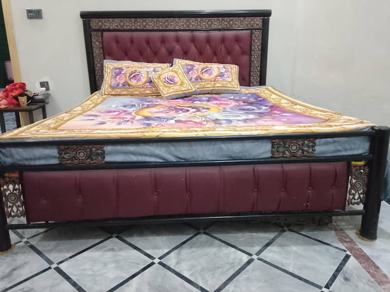 Bed and sofa set 9