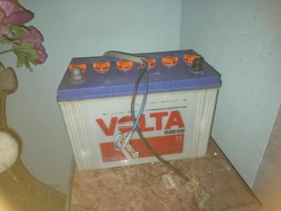 110 volt batery for sale with connectors and cable