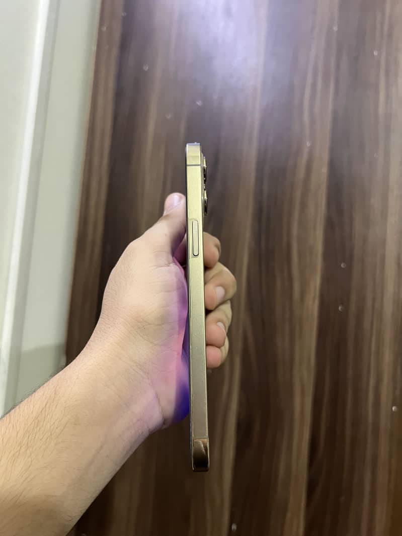 Apple iPhone 12 Pro Max 3