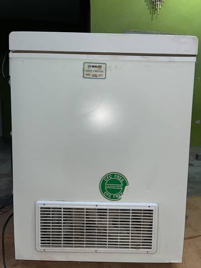 WAVES FREEZER GOOD CONDITION ALL PARTS WARRANTY