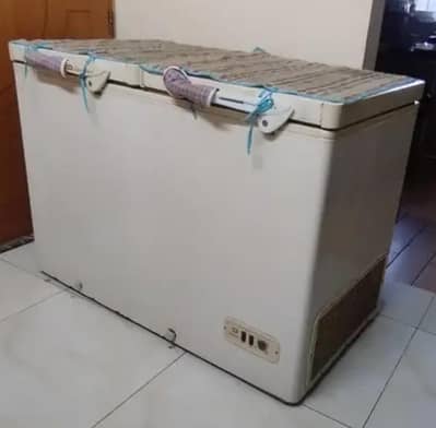 Dawlance deep freezer.