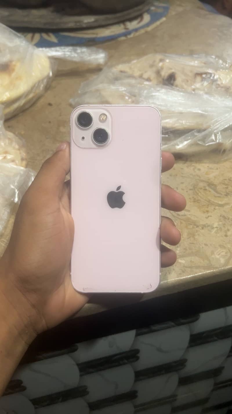 Apple iPhone 13 1