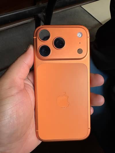 Apple iPhone 17 Pro 256 Gb 10/10 Battery health 99 LL/A Model with box