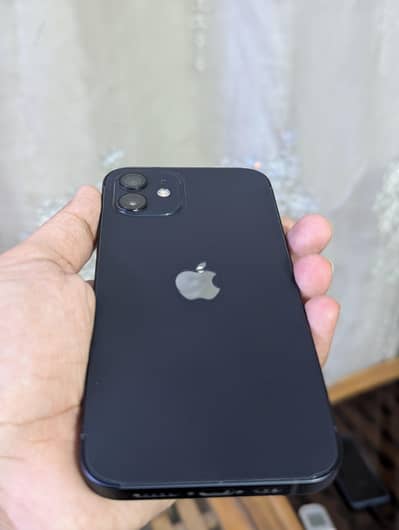 Apple iPhone 12