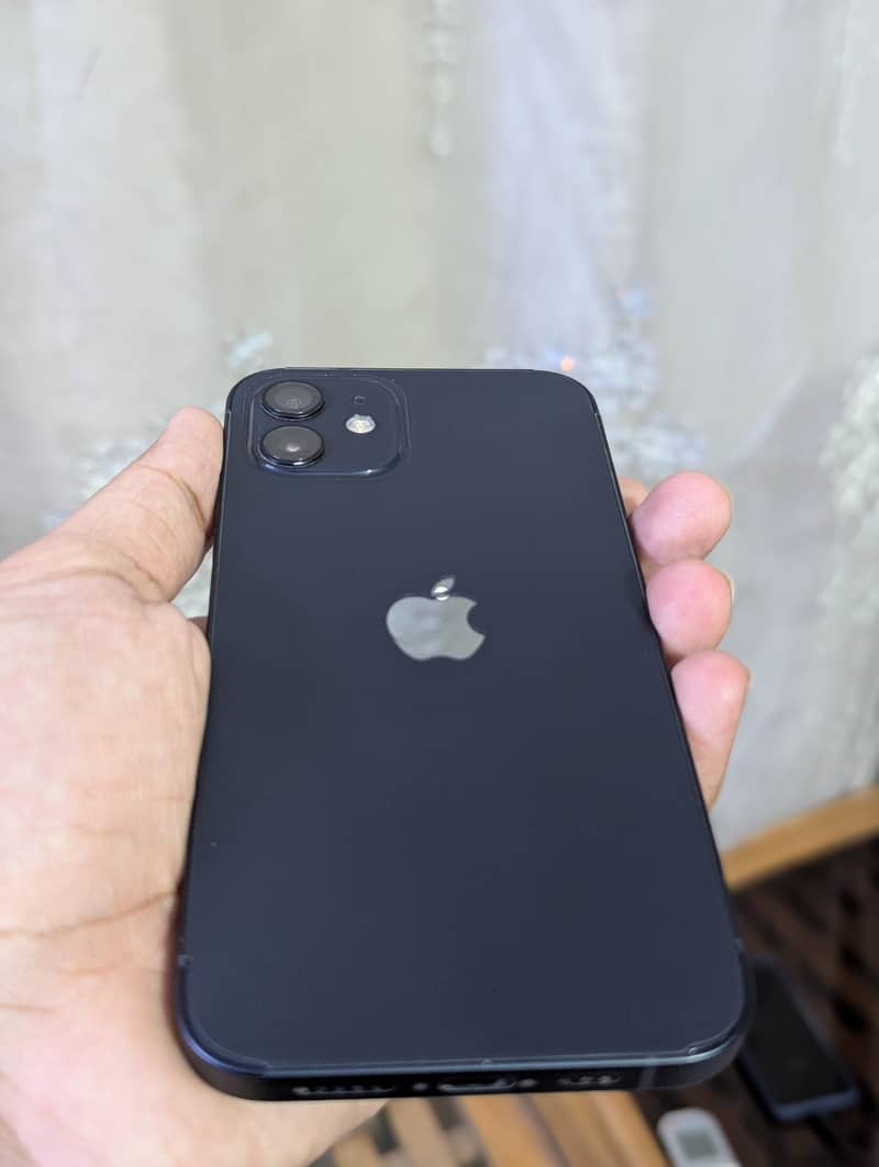 Apple iPhone 12 0