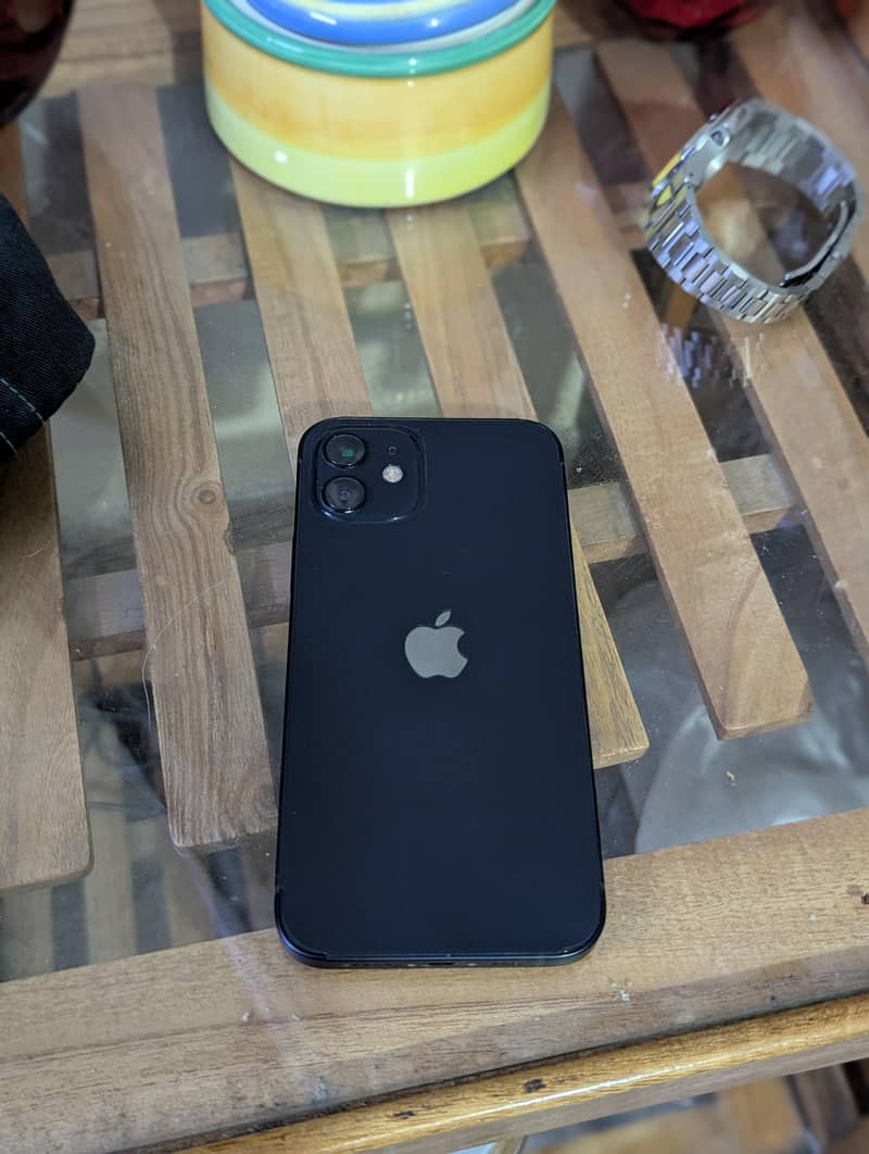 Apple iPhone 12 3
