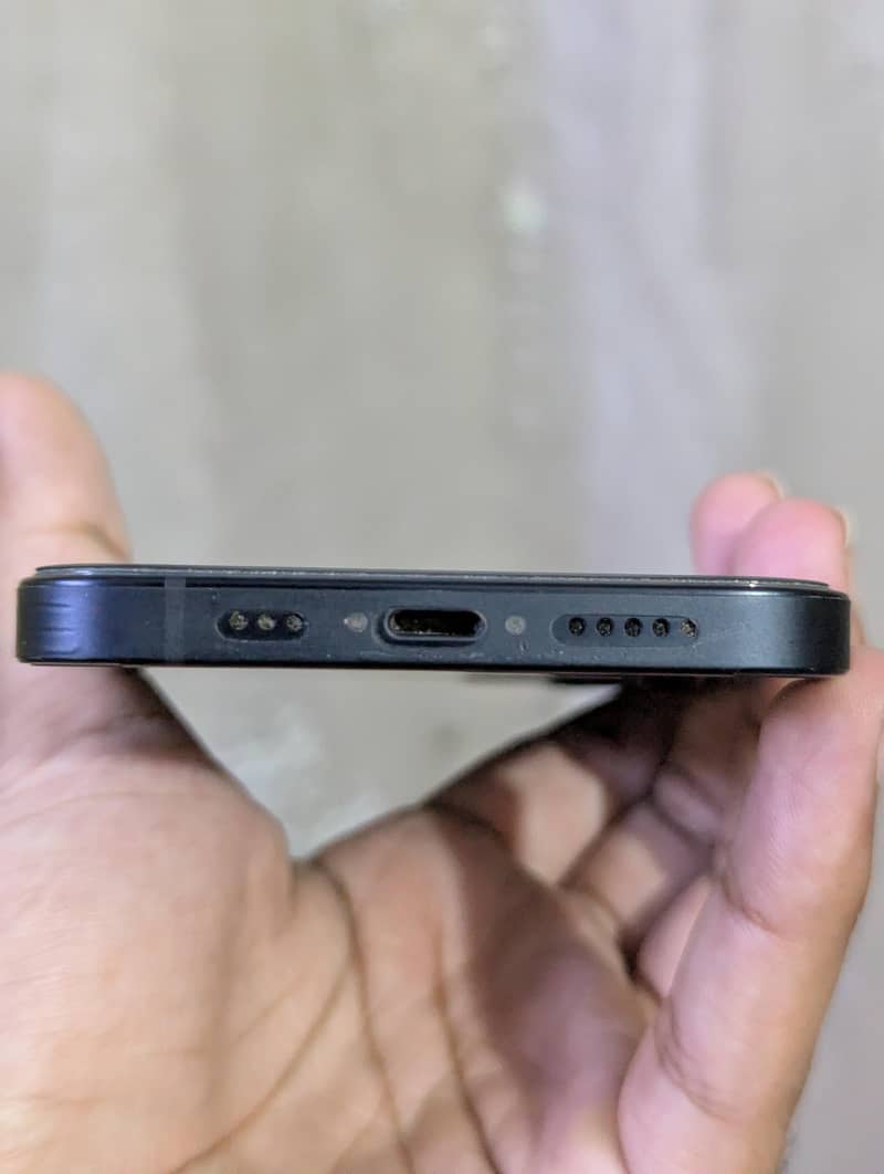 Apple iPhone 12 7