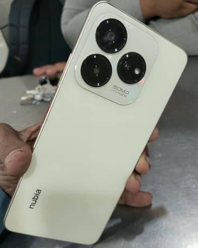 Zte nubia V60 Design