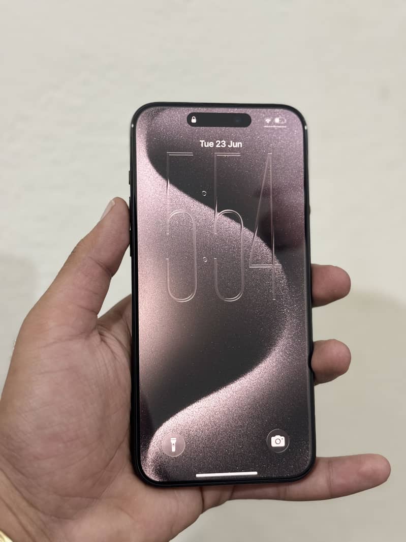 Apple iPhone 15 Pro Max 0