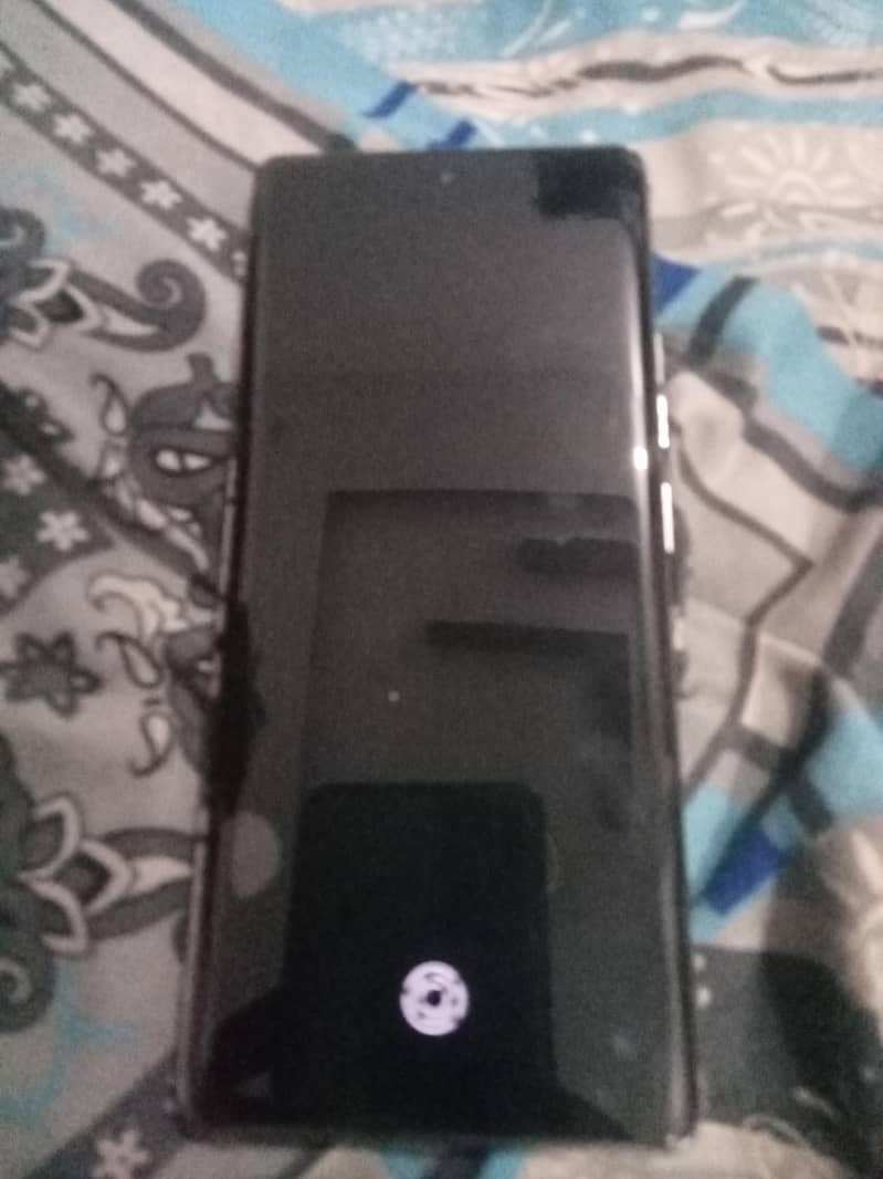 Tecno CAMON 40 Pro 1