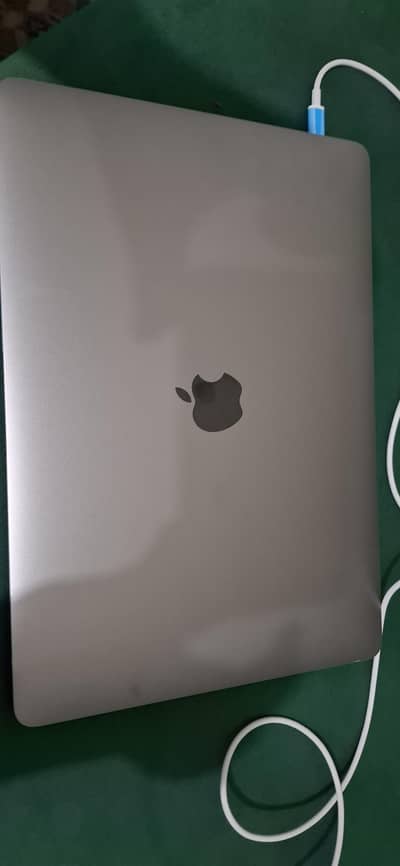 Mac m2 pro - 2020 13.3 inch