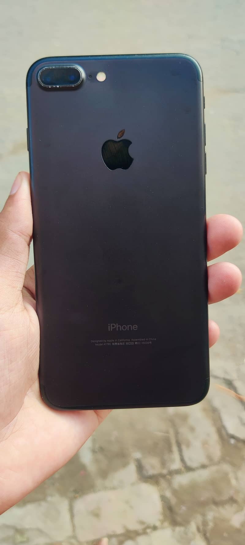 Apple iPhone 7 Plus 5