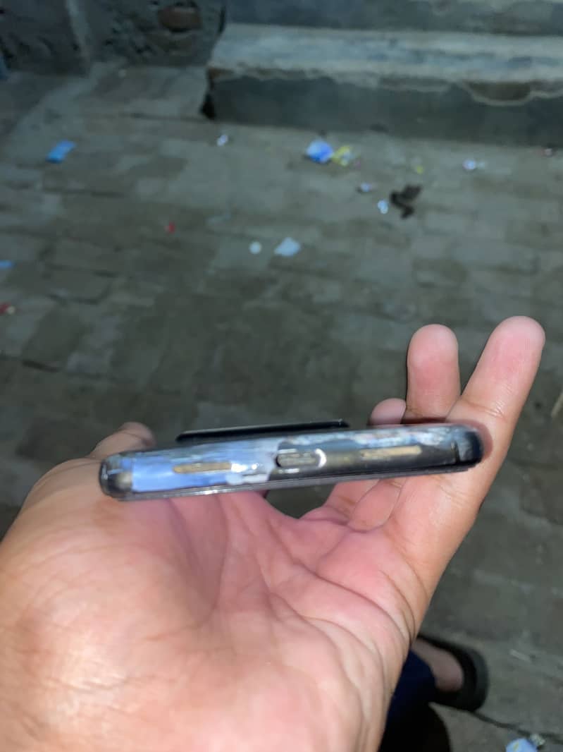 Google Pixel 6 4