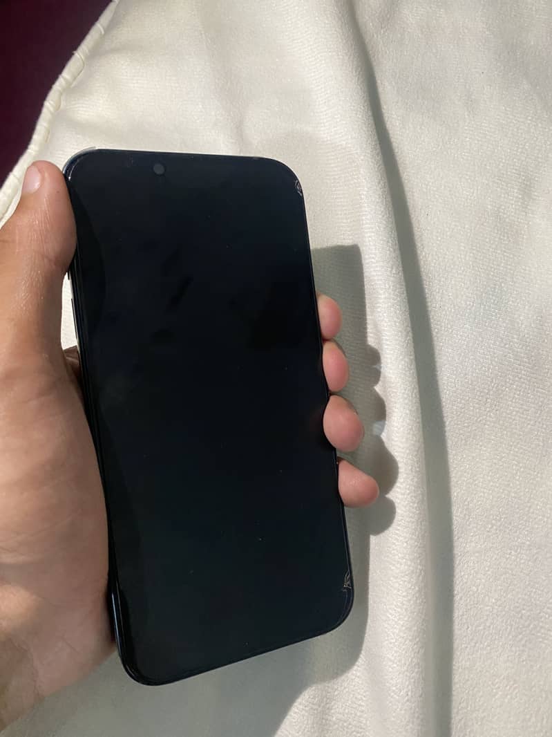 Apple iPhone 13 4
