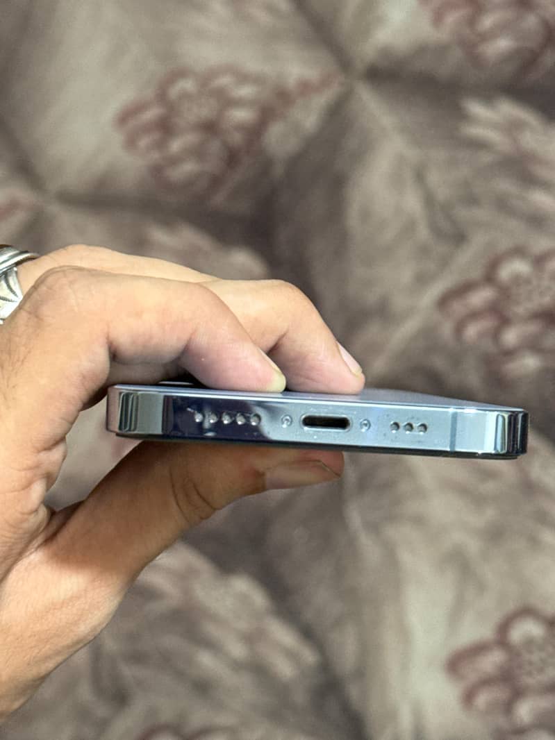 Apple iPhone 13 Pro 0