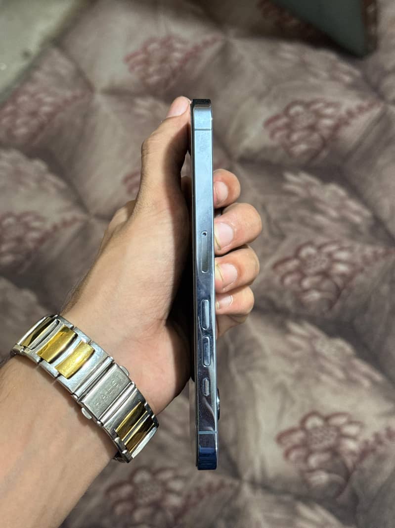 Apple iPhone 13 Pro 3