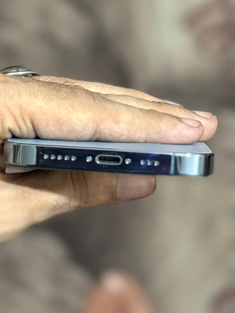 Apple iPhone 13 Pro 4