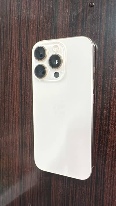 Apple iPhone 16 Pro