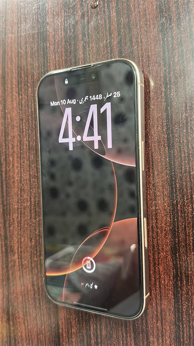 Apple iPhone 16 Pro 1