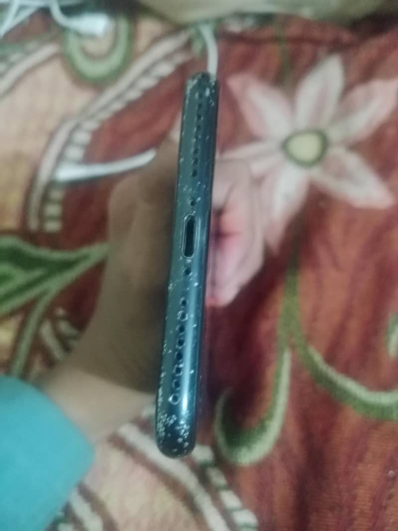 Apple iPhone 7 Plus 1