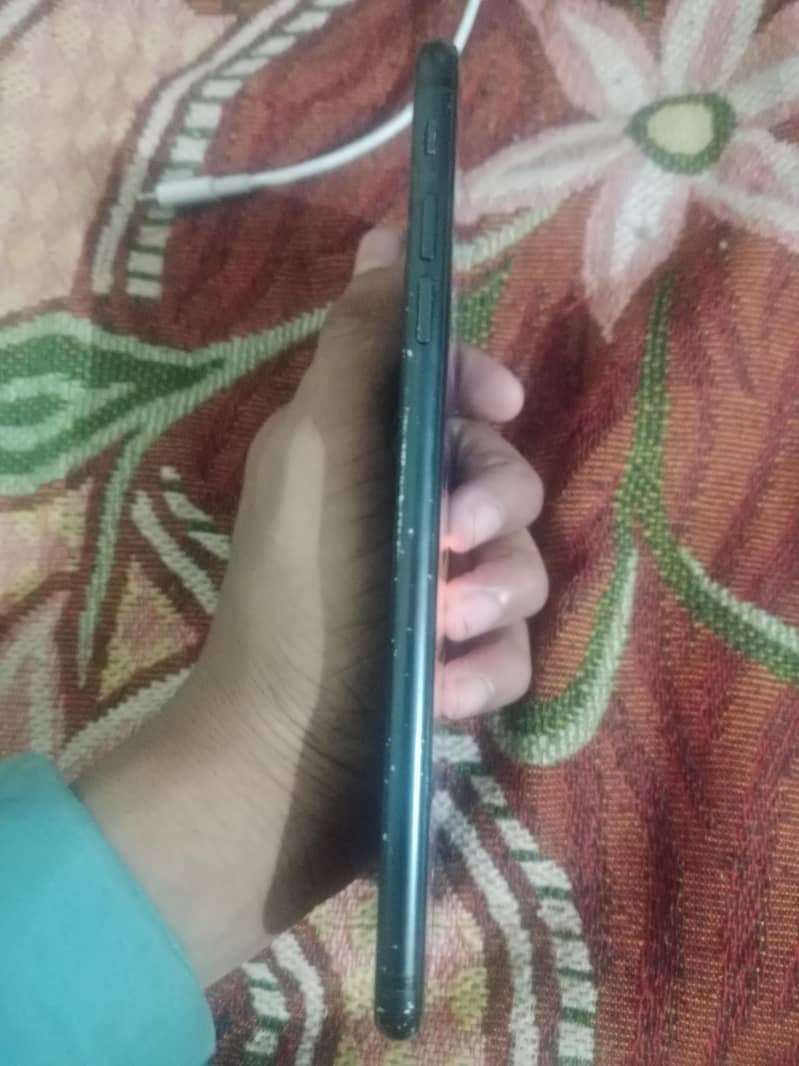 Apple iPhone 7 Plus 2