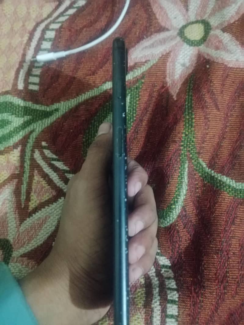 Apple iPhone 7 Plus 3