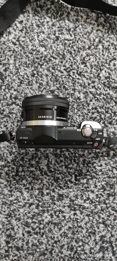 Sony A5000 Mirrorless Camera – 10/10 Condition – Like Brand New