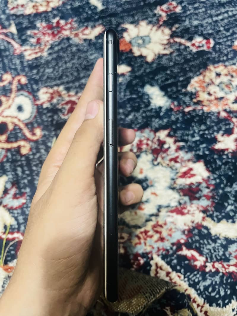 Apple iPhone 7 Plus 1