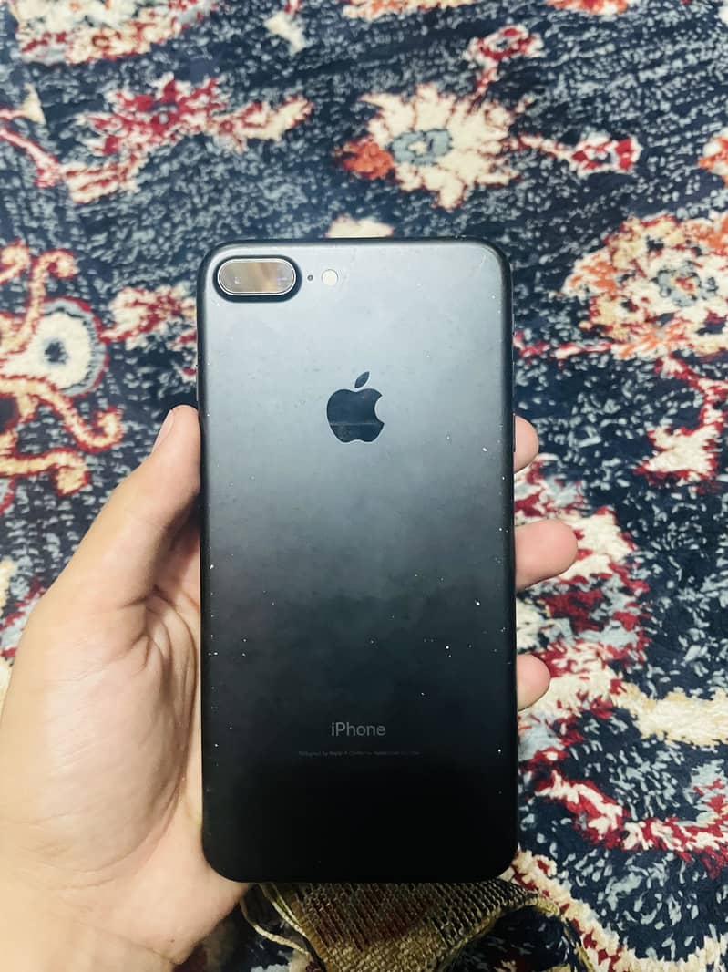 Apple iPhone 7 Plus 3