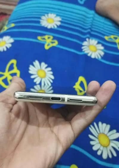 Google pixel 6 pro mobile 12/256/gb official PTA 10/10 condition mein