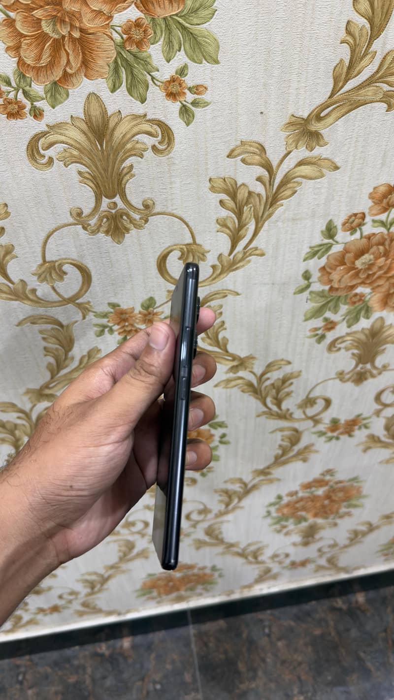Redmi note 14 pro 4