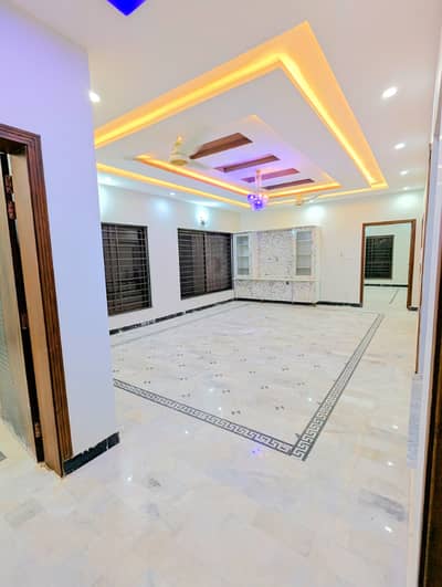 1 Kanal ( 60*90 ) Upper Portion Available For Rent G-15 Islamabad