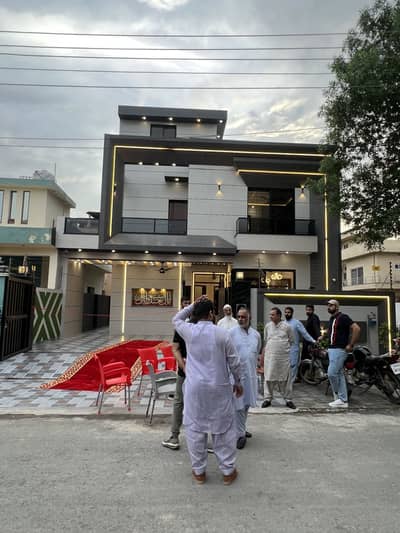 10 marla beautiful house for sale in central park housing society lahore