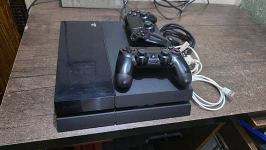 PS4 500GB — Jailbreak v9.00 | 2 Controllers | Excellent Condition