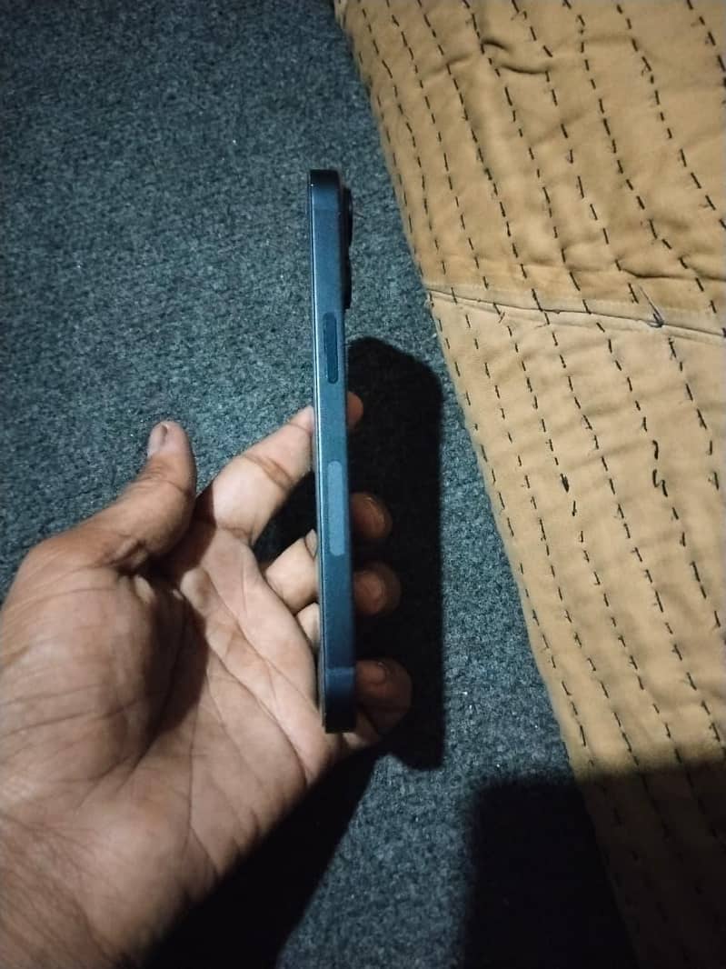 Apple iPhone 14 2