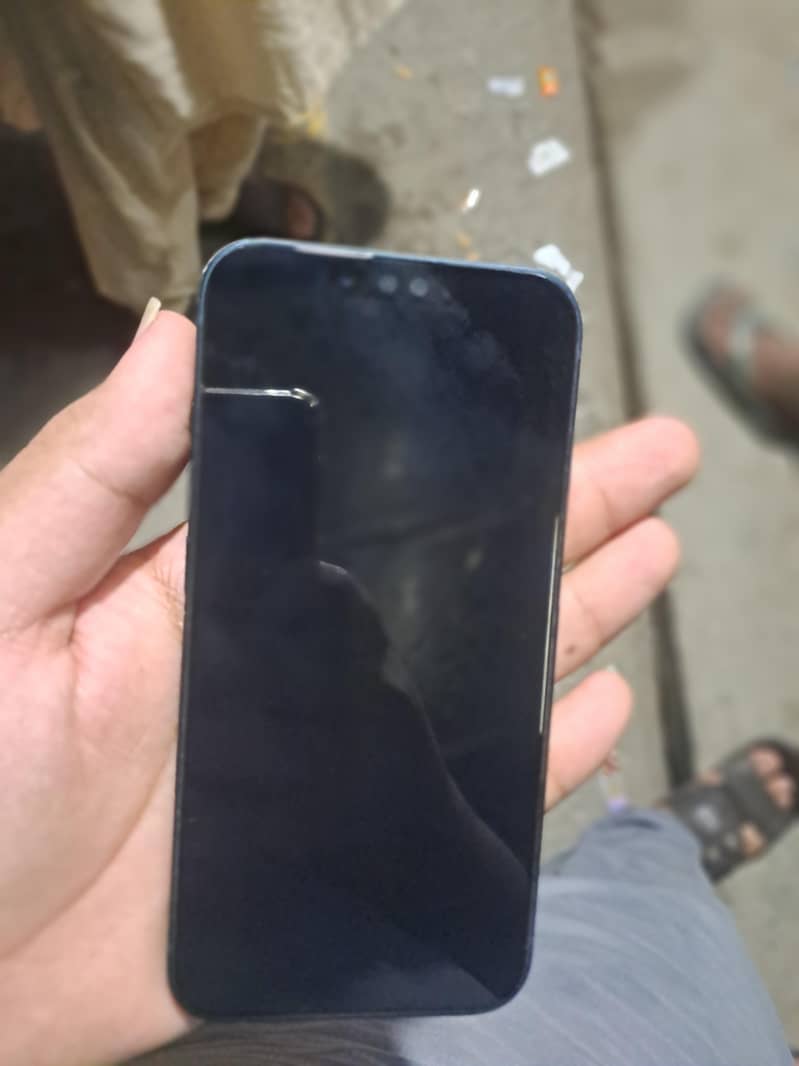 Apple iPhone 13 2