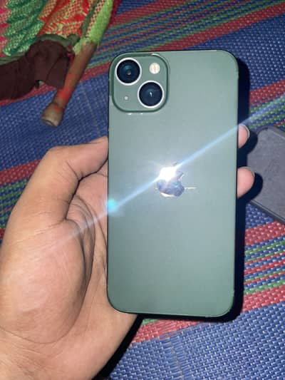 Apple iPhone 13